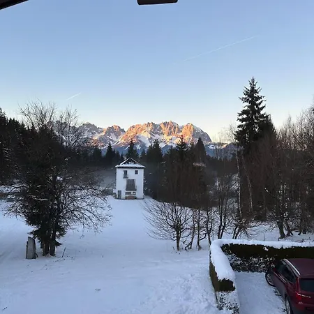Chalet Fox Hole Hole