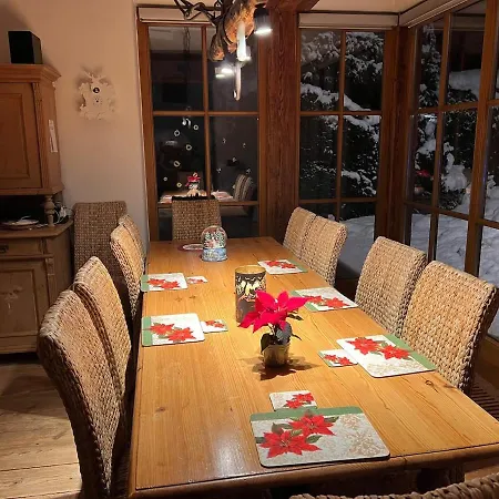 Fox Hole Hole Chalet *